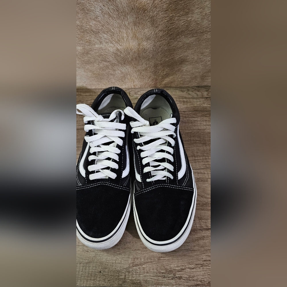 Vans - Picture 3 of 3